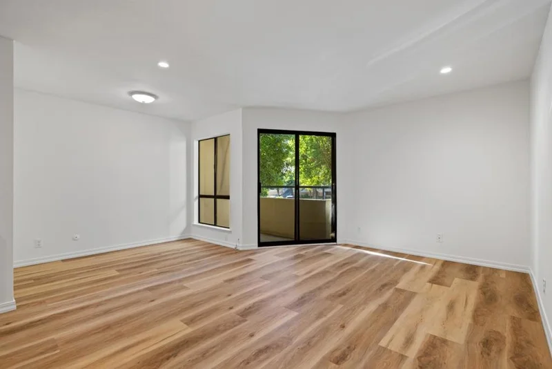Photo 2 of 1551 Southgate Avenue 163