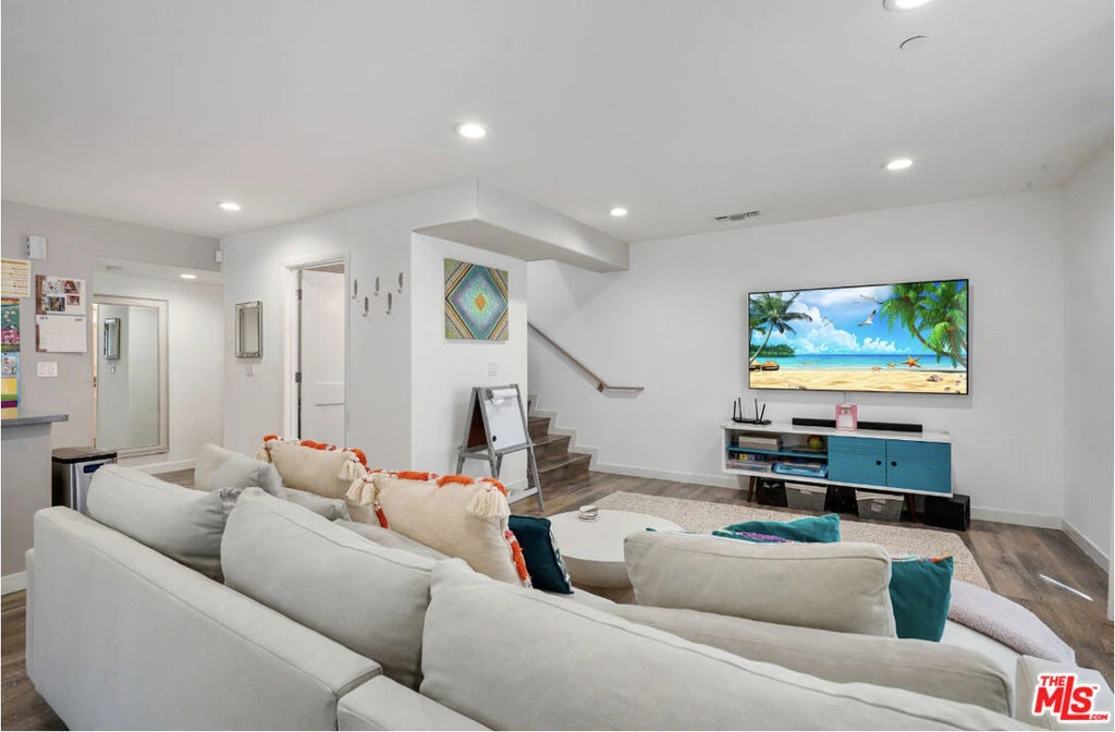Interior 2