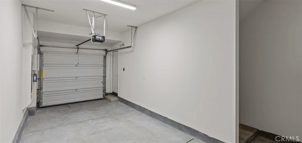 Interior 4