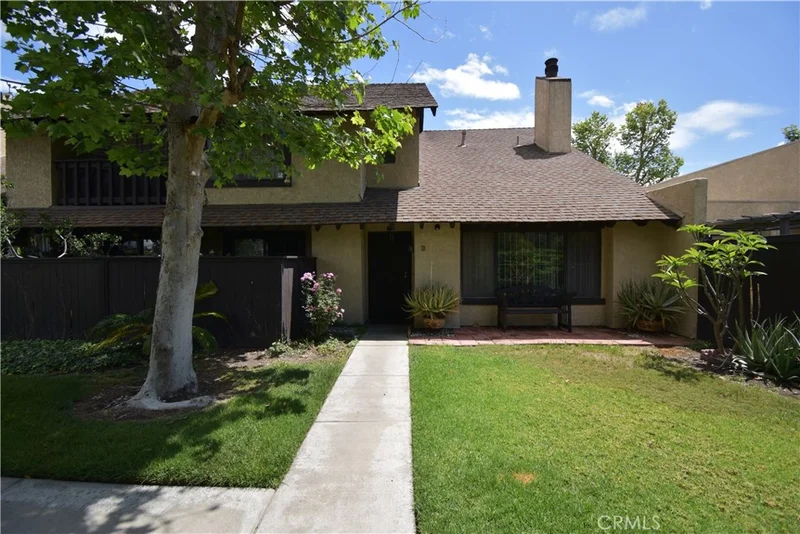 1801 PARK GLEN B photo 2