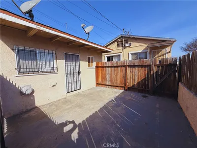 350 E South photo 2