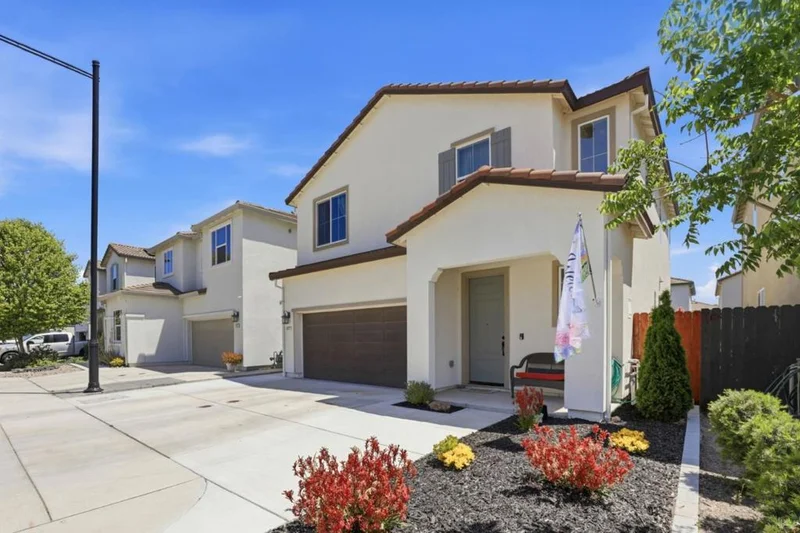 551 Gabriele Court, Hollister, CA 95023