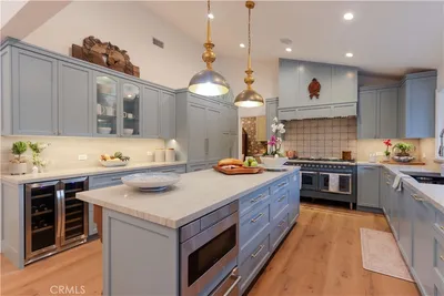 2533 Palos Verdes Drive North photo 2