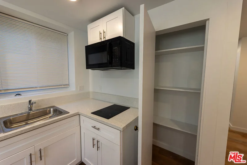 1420 Alvarado Terrace 14 photo 2