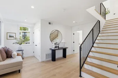 1433 Floribunda Avenue 8 photo 2