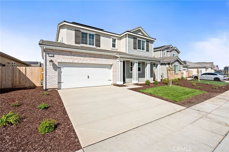 Photo 2 of 1189 Magnolia Court W