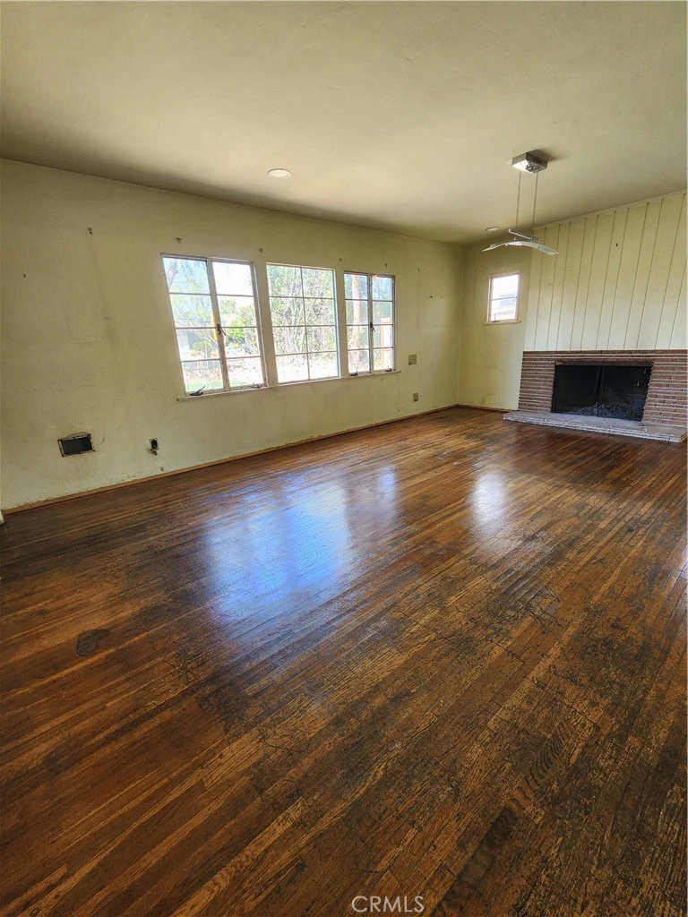 Interior 2