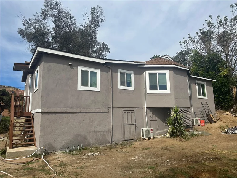 5778 La Sierra photo 2