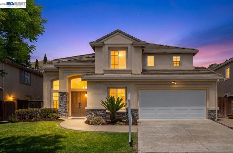 41066 Canyon Heights Dr, Fremont, CA 94539
