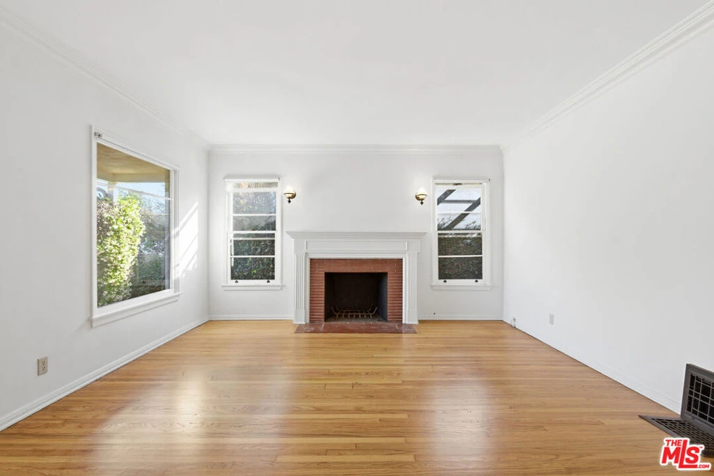 Interior 2