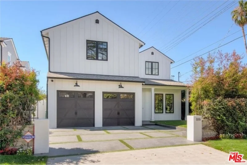 5155 Bellaire Avenue, Valley Village, CA 91607