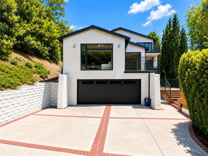 Photo 2 of 13082 Blairwood Drive