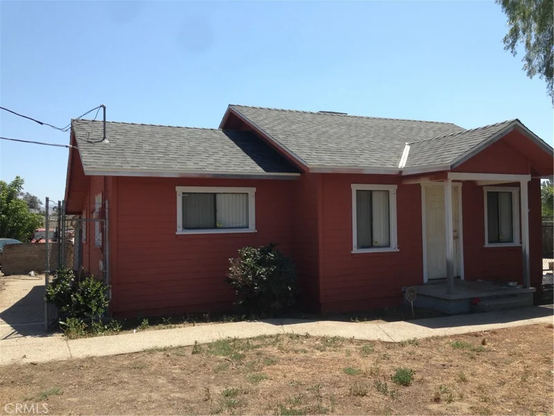 Photo 2 of 10312 Jurupa Road