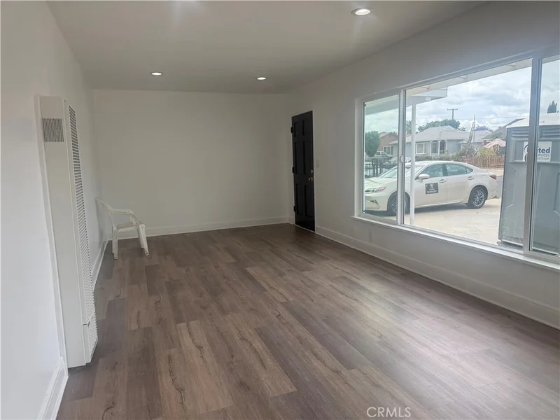 Photo 2 of 11922 Hopland
