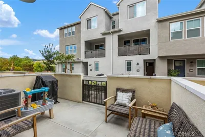 211 Equine Way photo 2