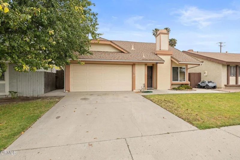 135 Surrey Way, Fillmore, CA 93015
