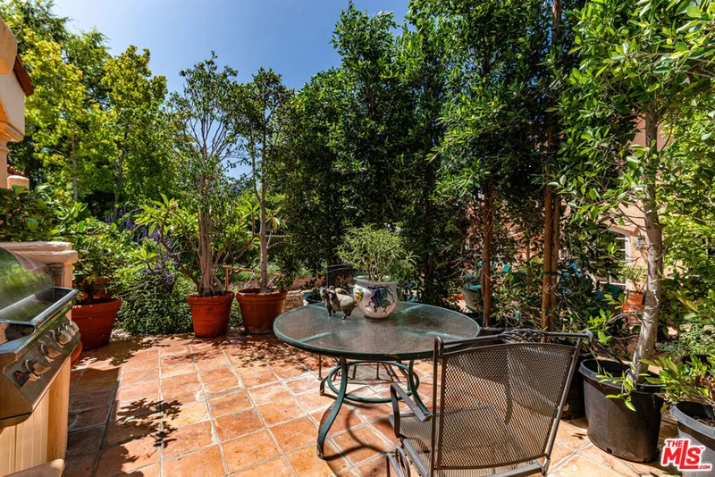 216 S Carmelina Avenue Guesthouse photo 2