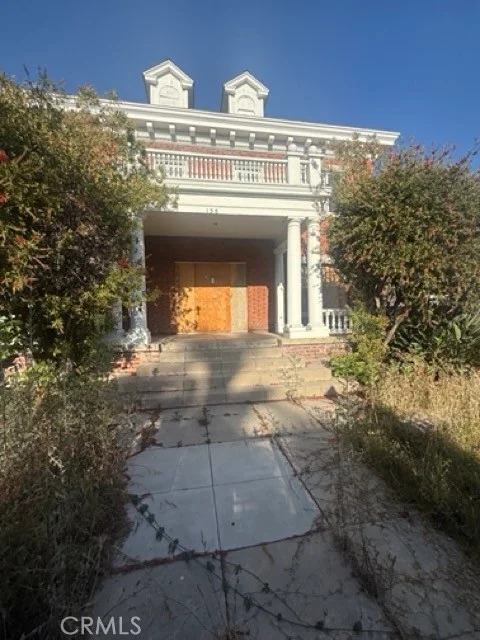 138 N Manhattan photo 2