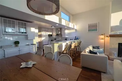 2202 W Oceanfront photo 2