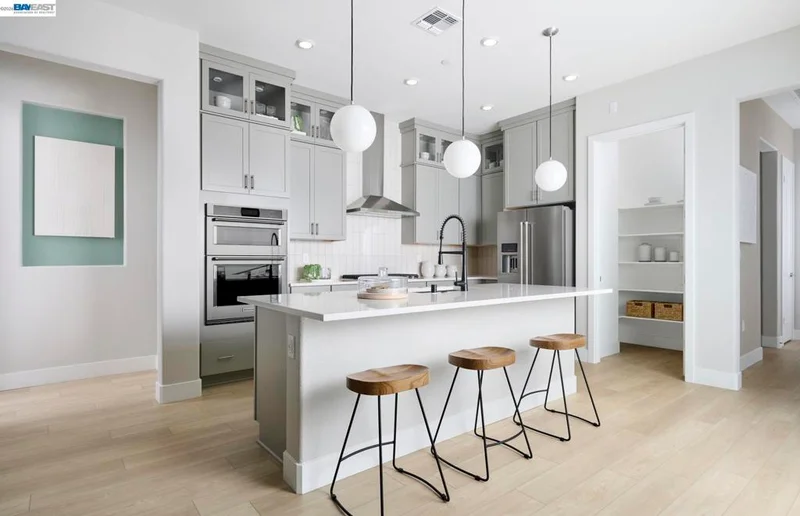 Photo 2 of 17774 Brightwood Avenue