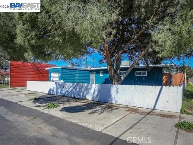 Photo 2 of 4856 Sisquoc St