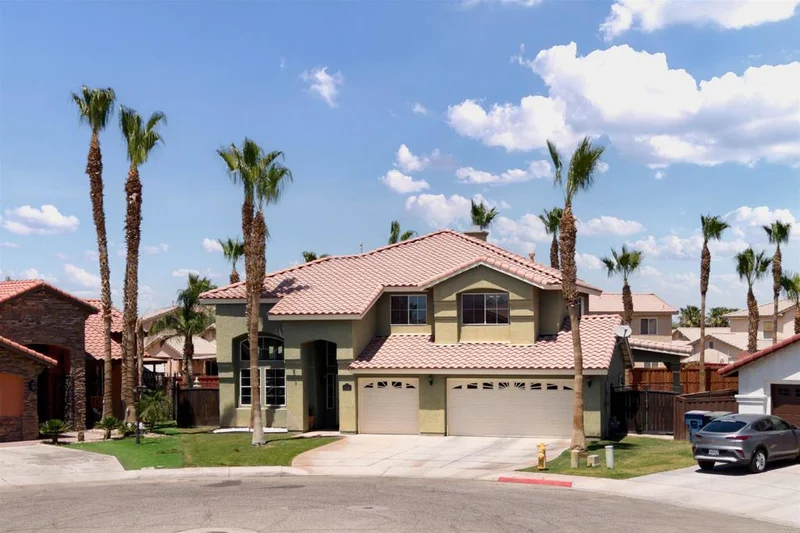 2130 Buchanan Ave, Calexico, CA 92231