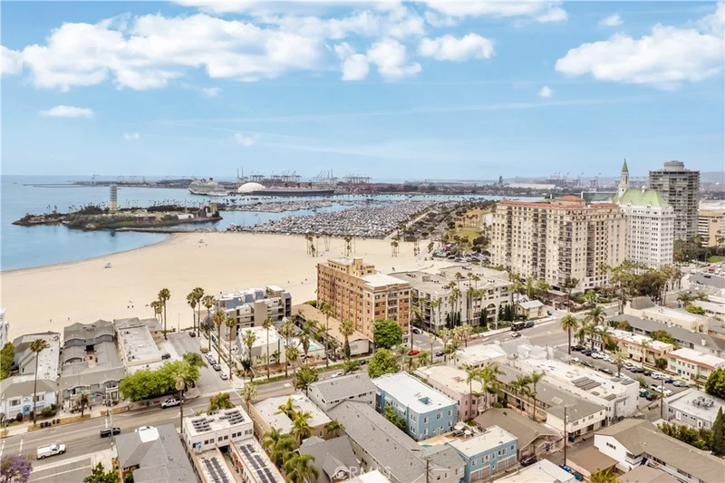Photo 2 of 1030 E Ocean Boulevard 502