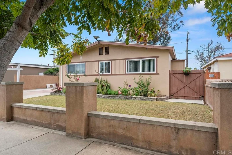 619 Sandalwood Dr, El Cajon, CA 92021