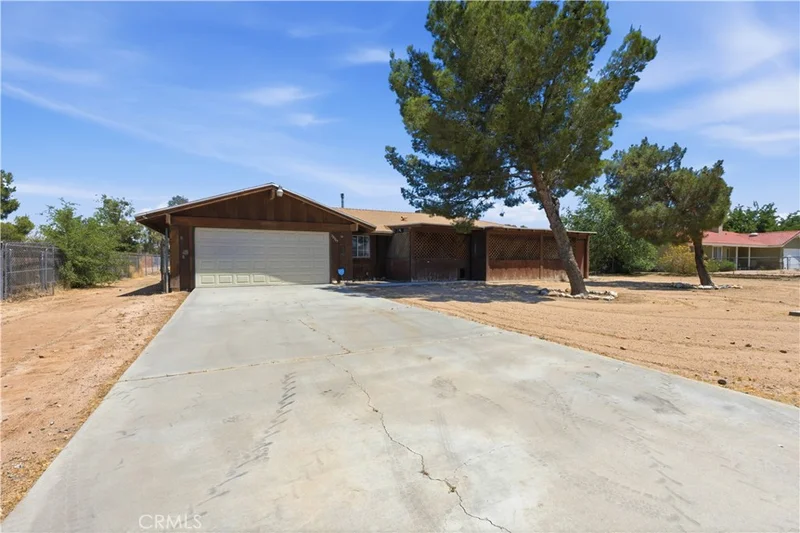 12365 Waynoka Road, Apple Valley, CA 92308