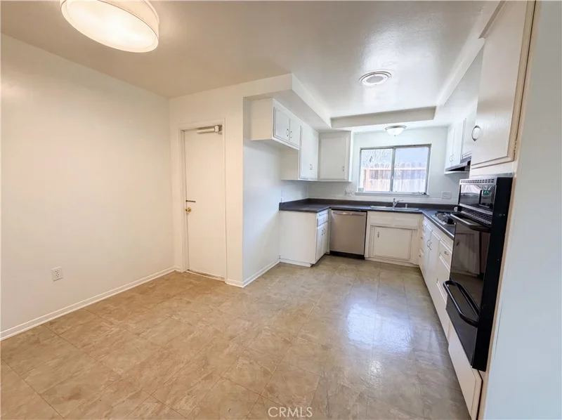5947 Arden Avenue photo 2