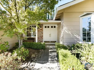4415 Hendrix Court photo 2