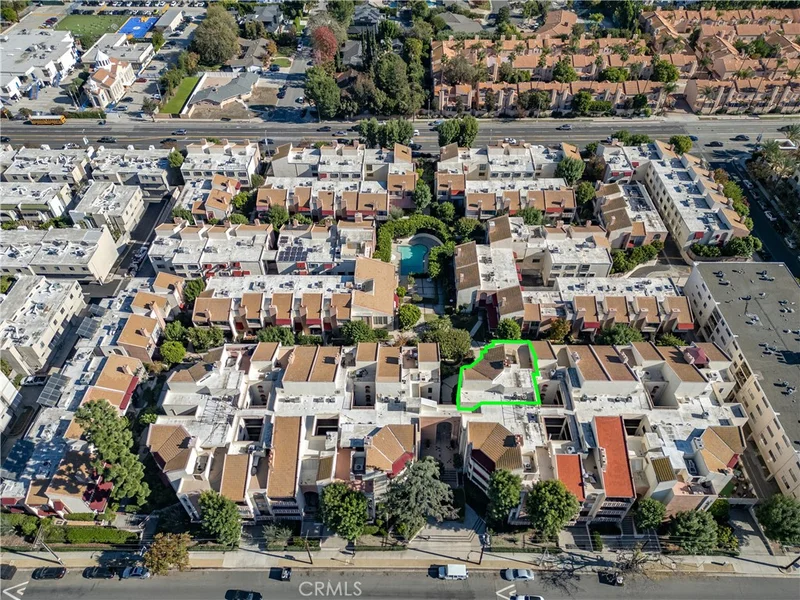 5216 Yarmouth Avenue 305, Encino, CA 91316
