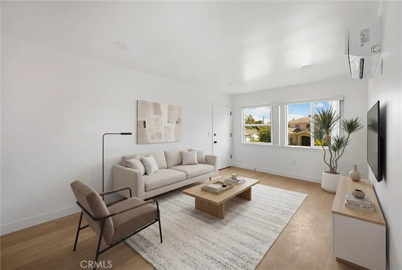 15 Christina Street H & I photo 2