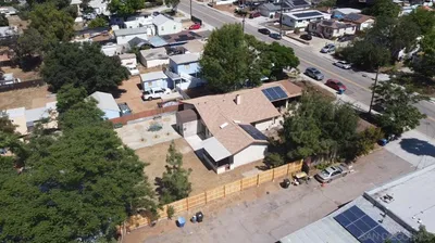 12706 Julian Ave photo 2