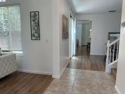 140 W Brilloso Ln photo 2