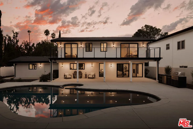 5630 Blanco Avenue, Woodland Hills, CA 91367