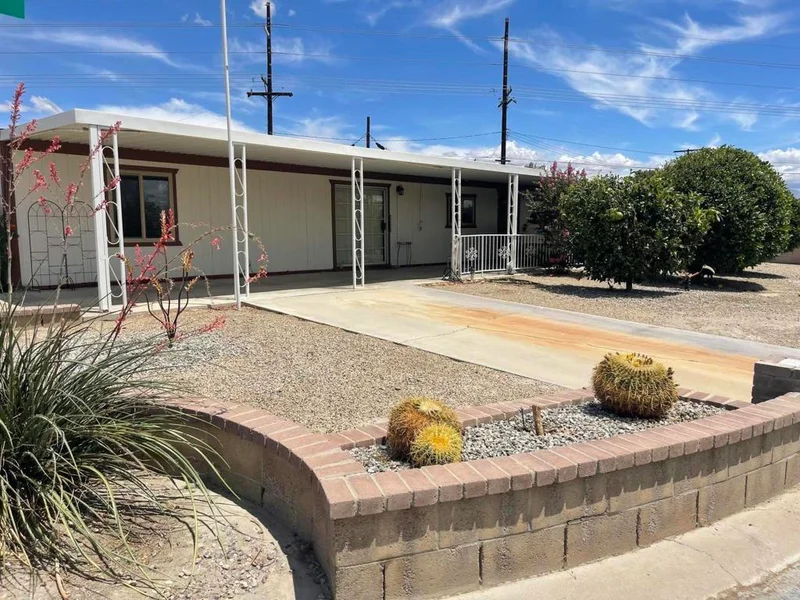 33570 Barcelona, Thousand Palms, CA 92276