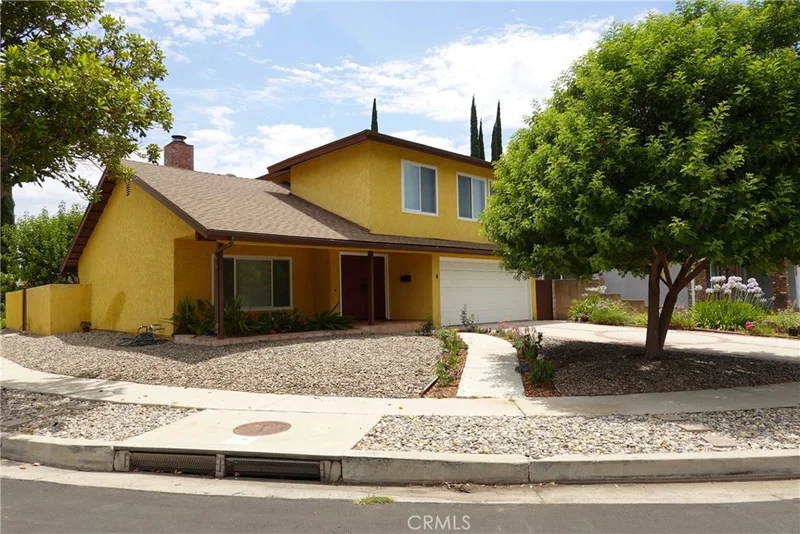 6232 Hesperia Avenue photo 2