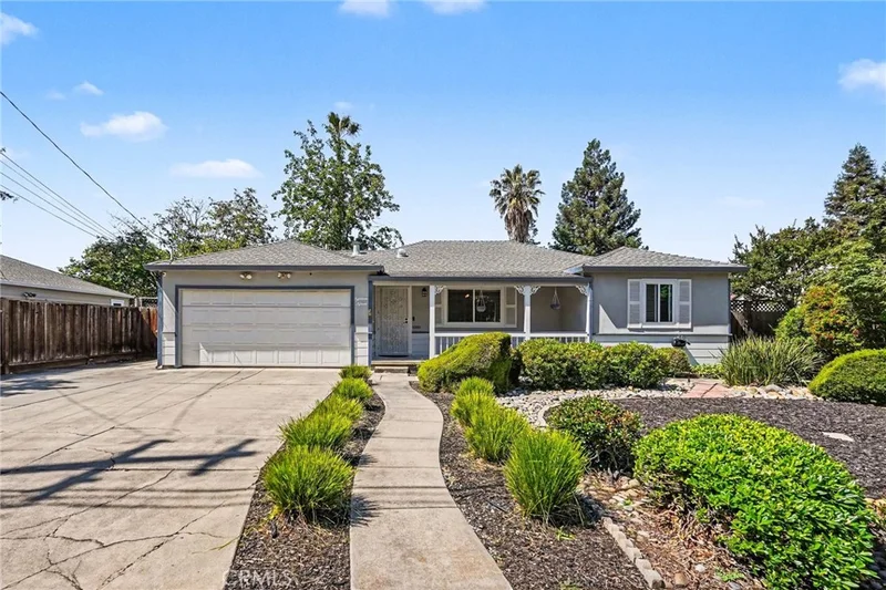 Photo 2 of 1815 Granada Drive