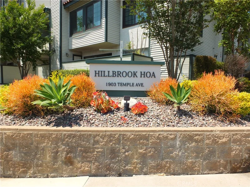 1903 Temple Avenue 127, Signal Hill, CA 90755