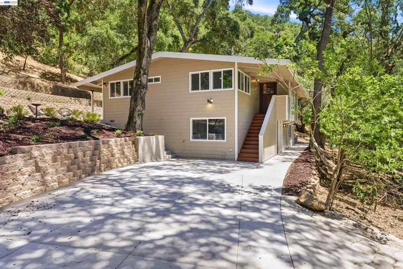 1929 Kilkare Road