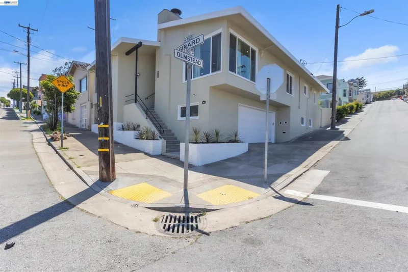 800 Girard St, San Francisco, CA 94134