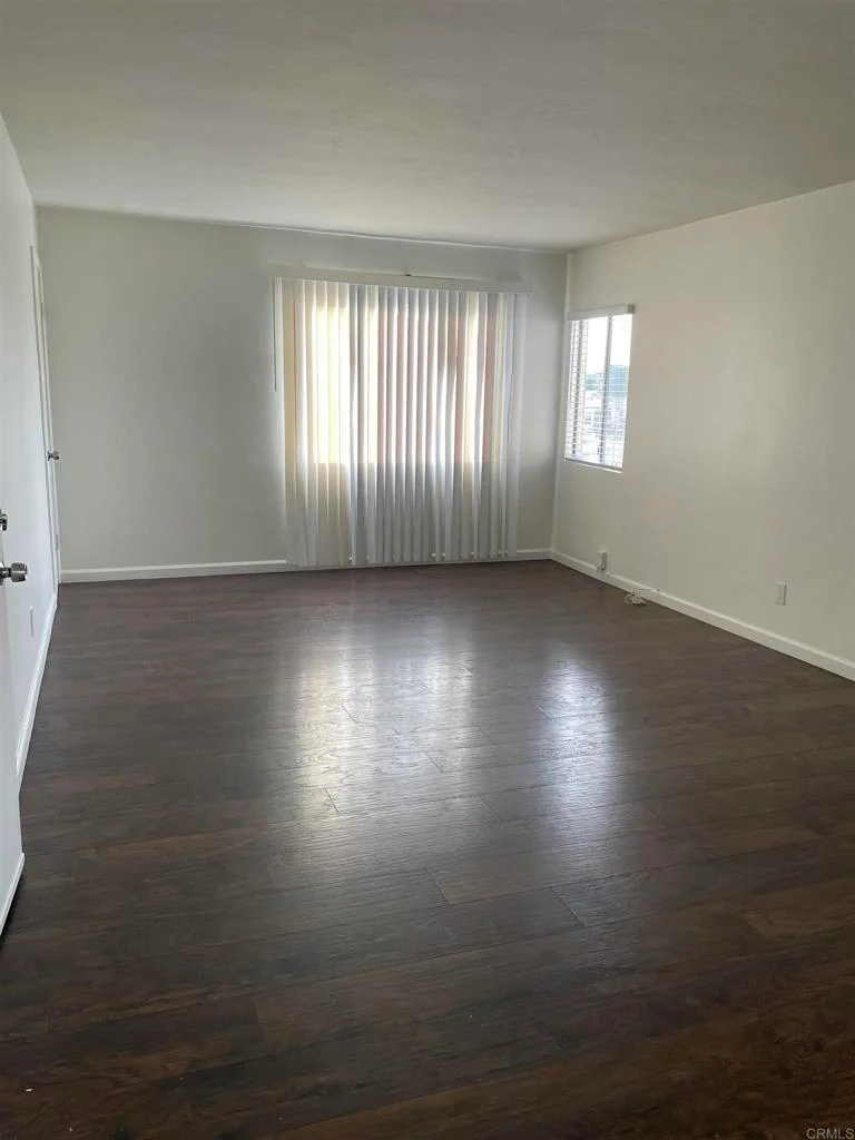 331 E 5th Street photo 2