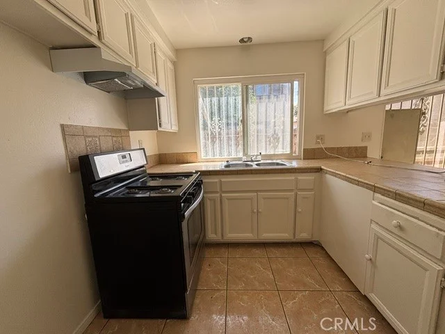 7925 Midhurst photo 2