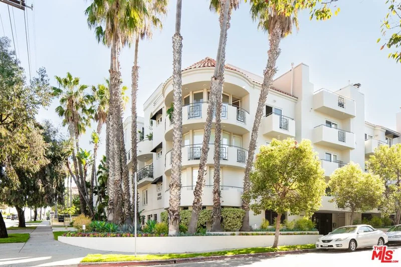 Photo 2 of 16040 W Sunset Boulevard 308