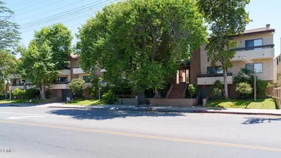 12330 Magnolia Boulevard 106 photo 2