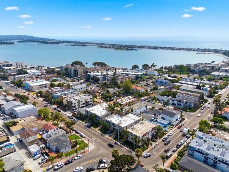 4070 Riviera Dr 5, San Diego, CA 92109