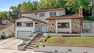 1321 Greenbriar Road photo 2