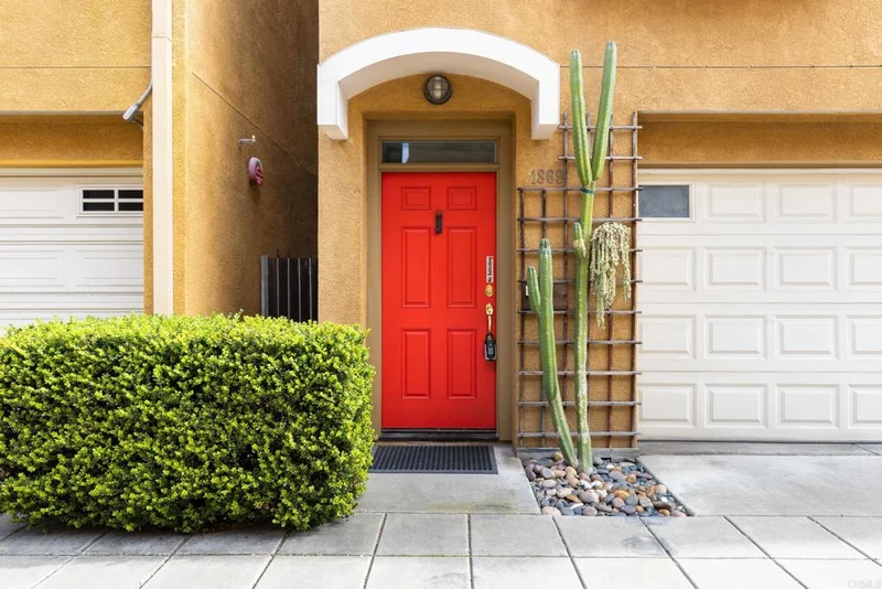 1869 Robinson Ave, San Diego, CA 92103