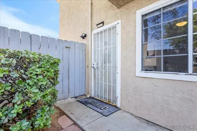 1465 E Lexington Ave 10A photo 2